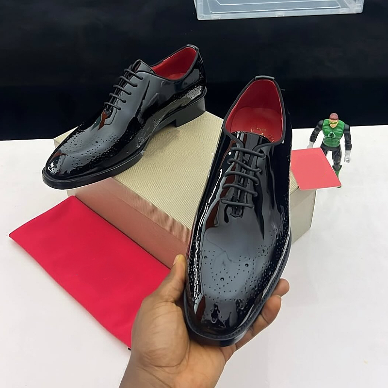 Men's Patent Leather Oxford Shoes with Red Lining