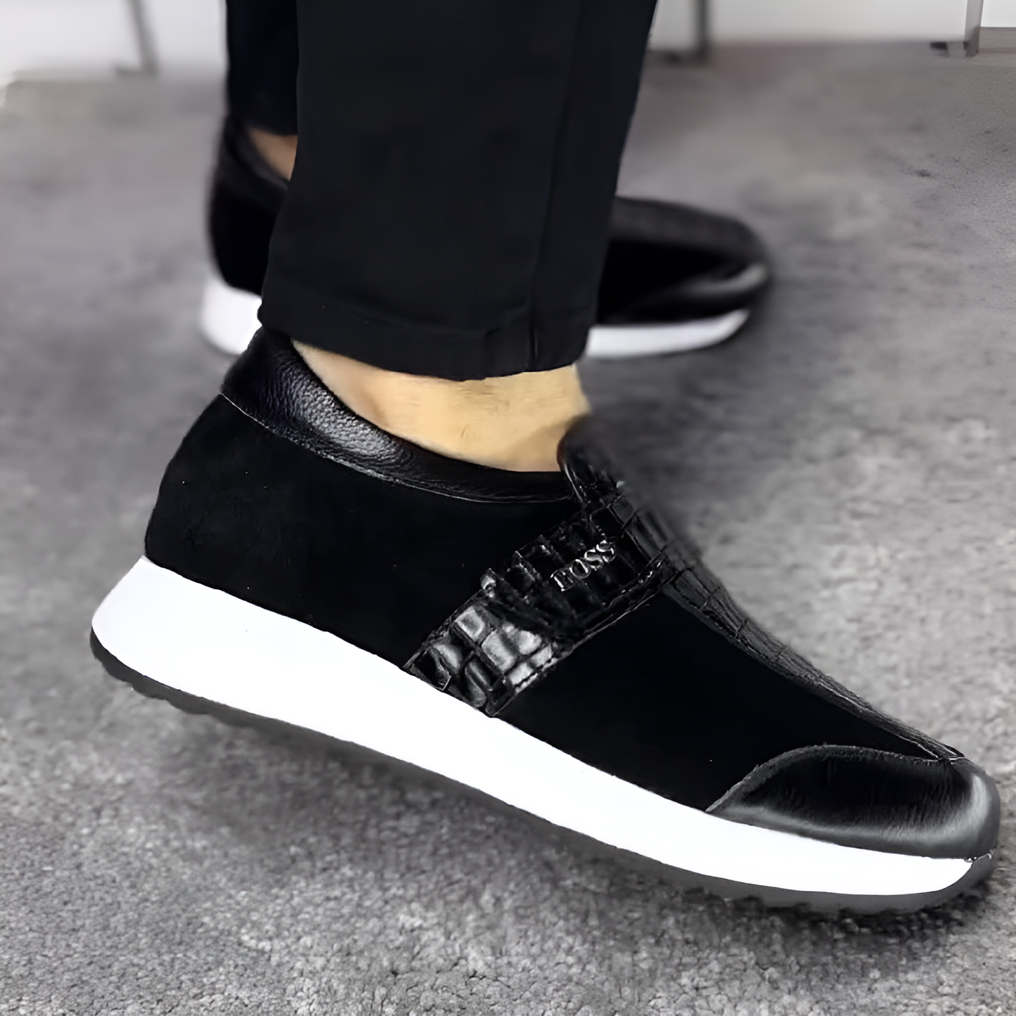 Leather pattern panelled casual shoes