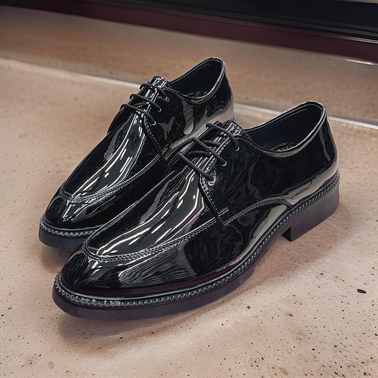 Shiny Leather Dress Shoe with Lace-Up Closure