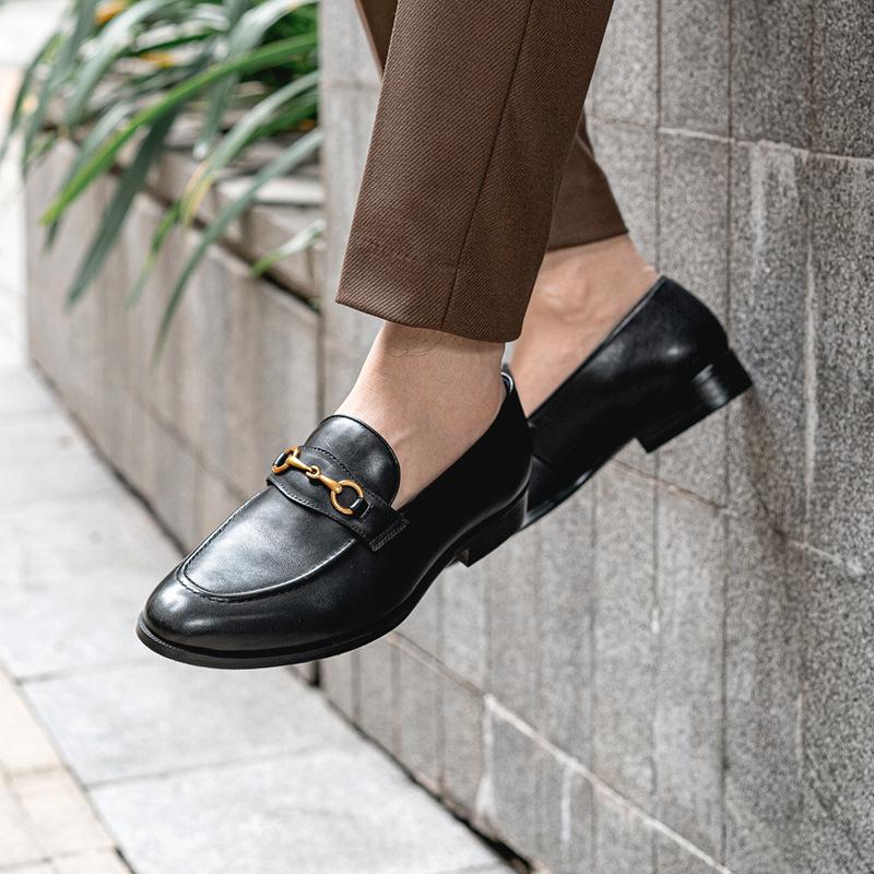 British-inspired casual leather shoes