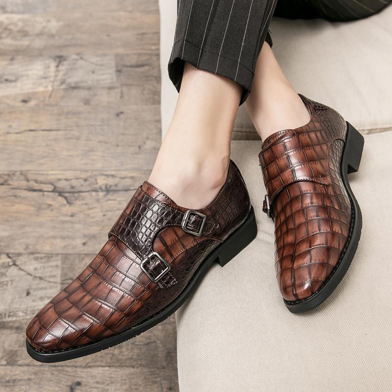 Double-buckle crocodile leather panel casual men's shoes