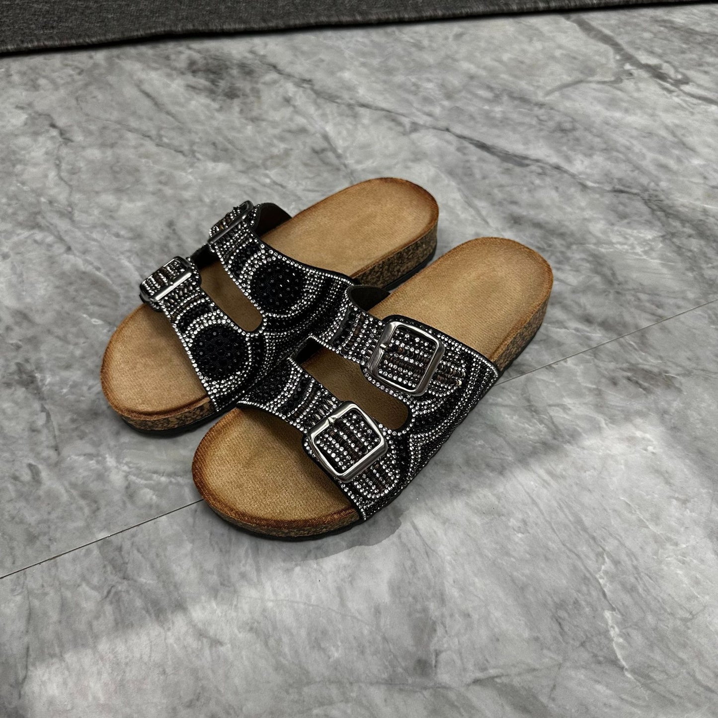 Double Buckle Drilled Face Ethnic Style Flat Slippers