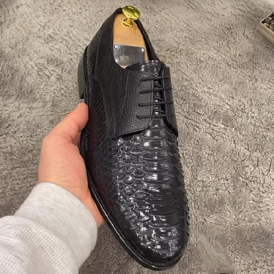 Fashionable crocodile leather shoes for men