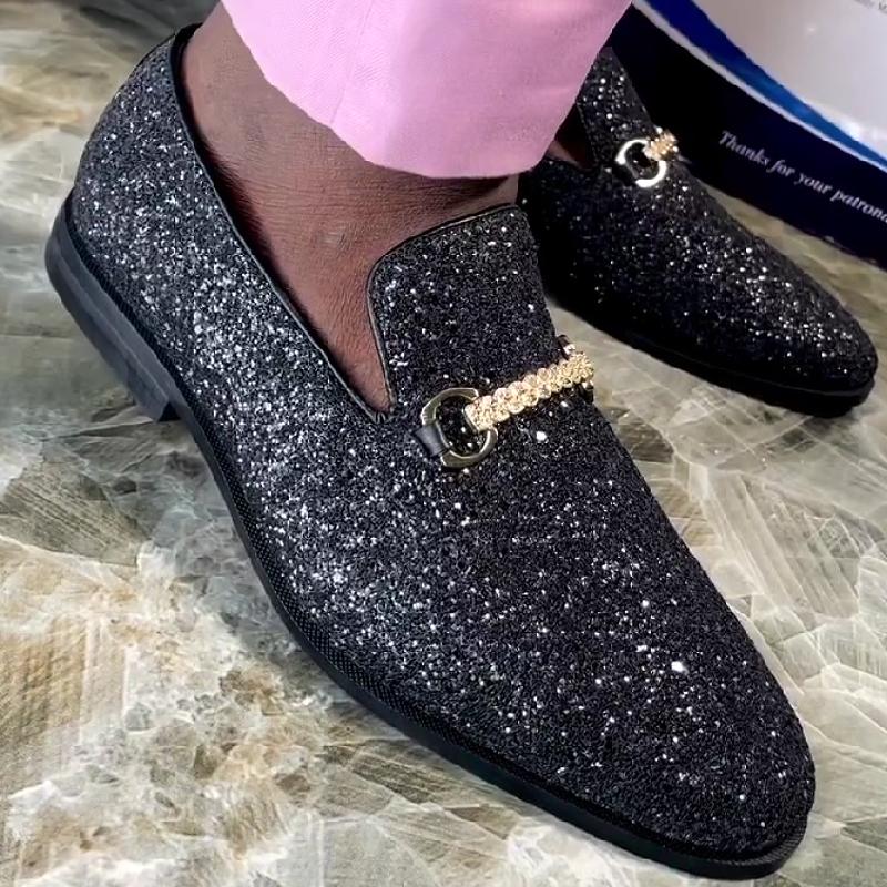 Starry sky full of high-end men's leather shoes