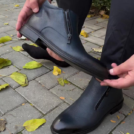 Men's boots in velvet leather in winter