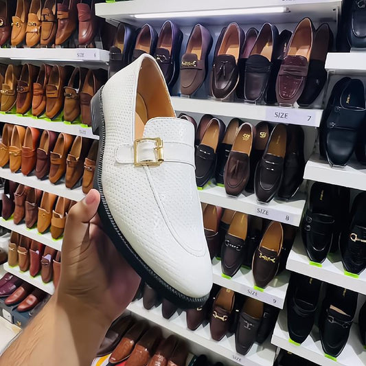 Classic white business leather shoes