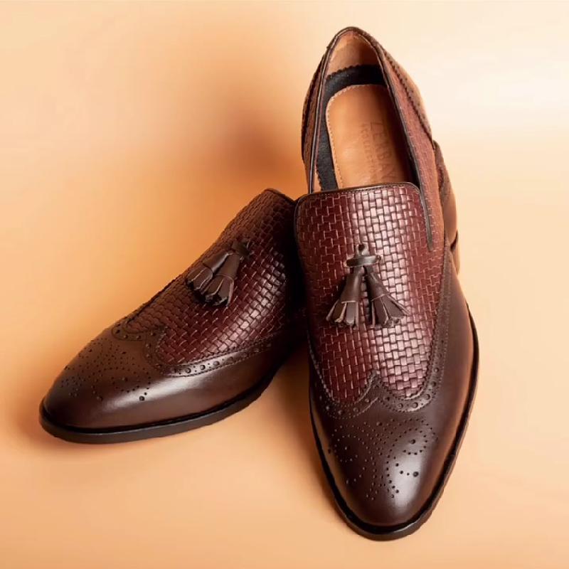 Carved weave British style men's casual shoes