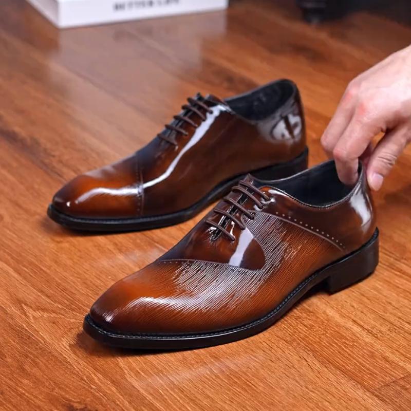 High-end casual leather shoes with shiny patterns