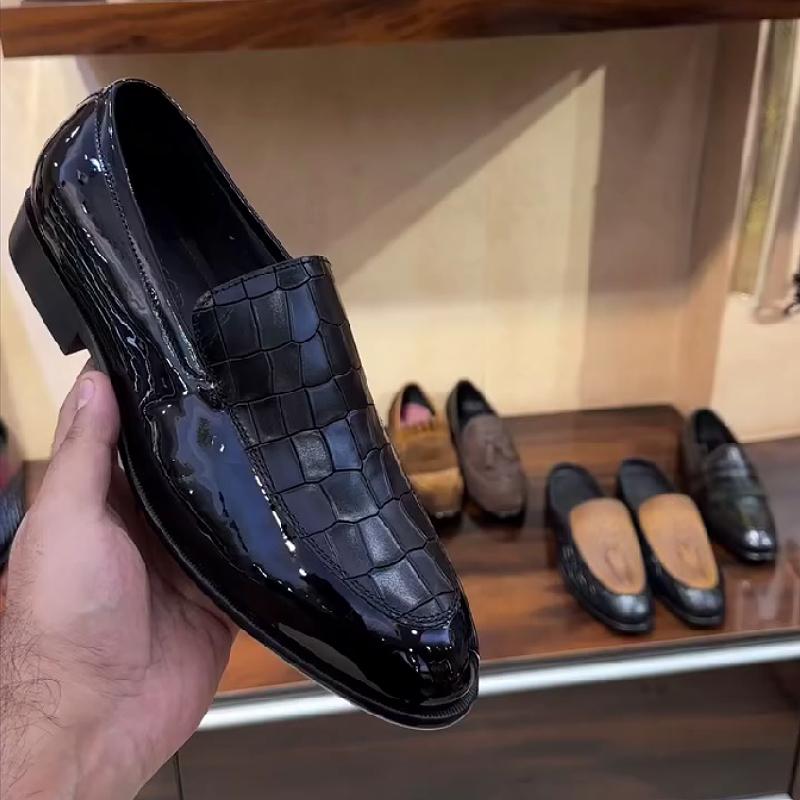 High-quality shiny pattern leather shoes