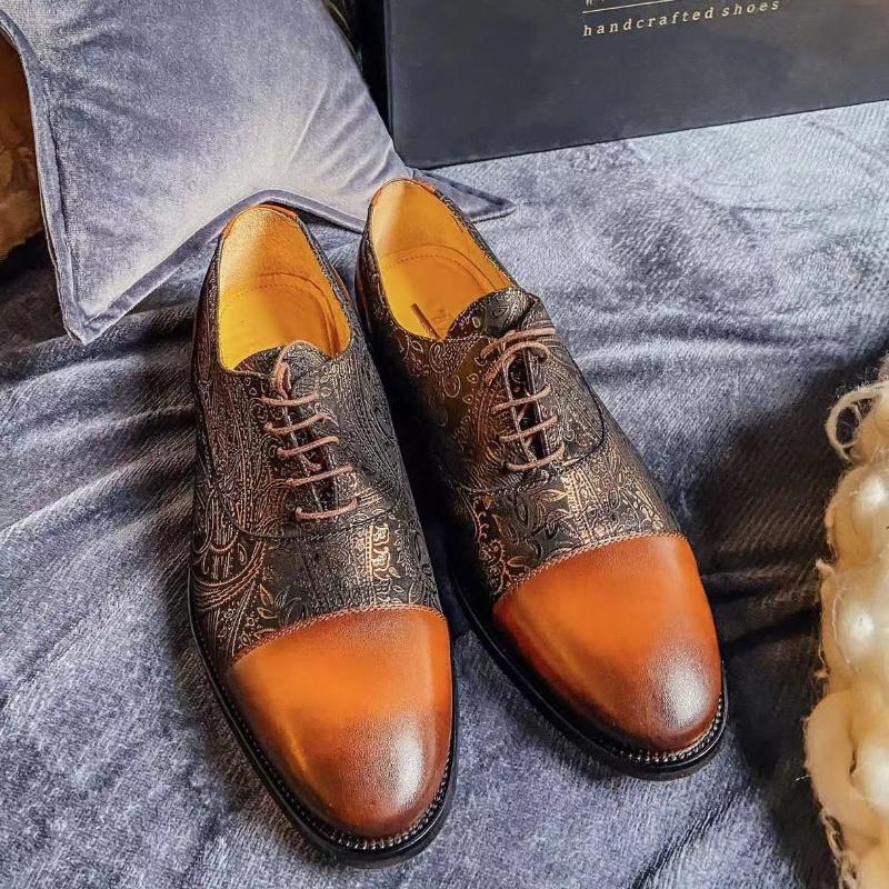 Light luxury pattern British style leather shoes