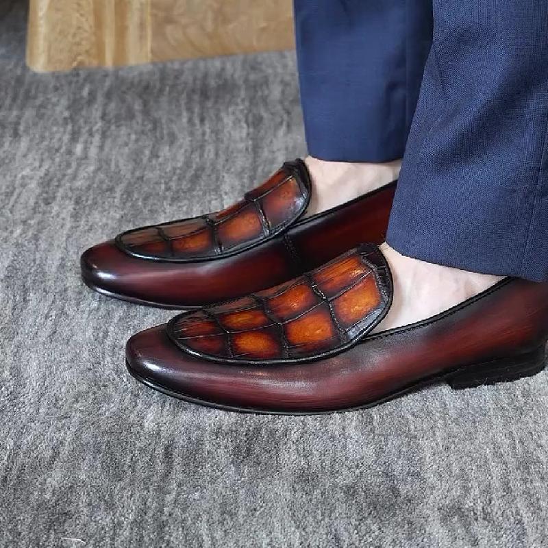 Patterned pumps for men with a British style