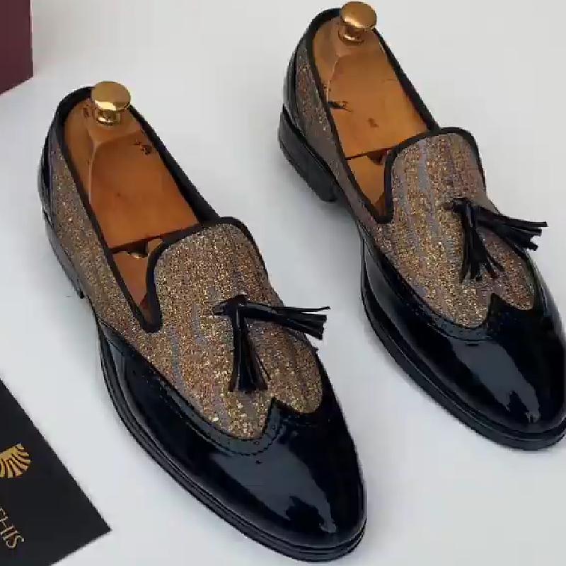 Sparkling rhinestone-panelled tassel leather shoes