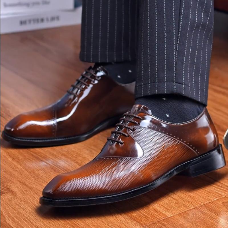 High-end casual leather shoes with shiny patterns