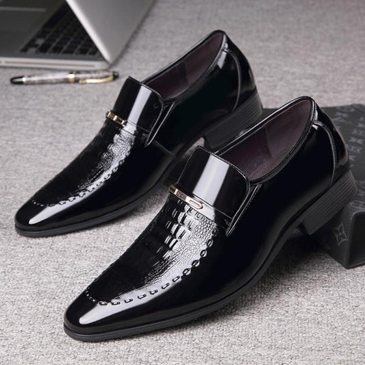 Business shoes with black leather embossed