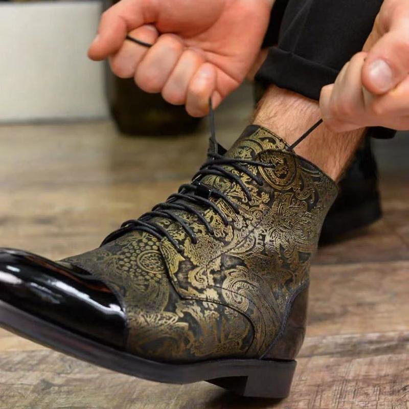 High-quality patterned shiny men's boots