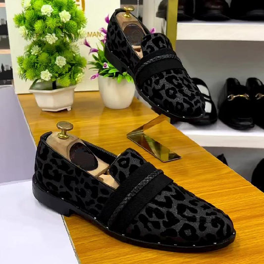 High-end fashion patterned men's leather shoes