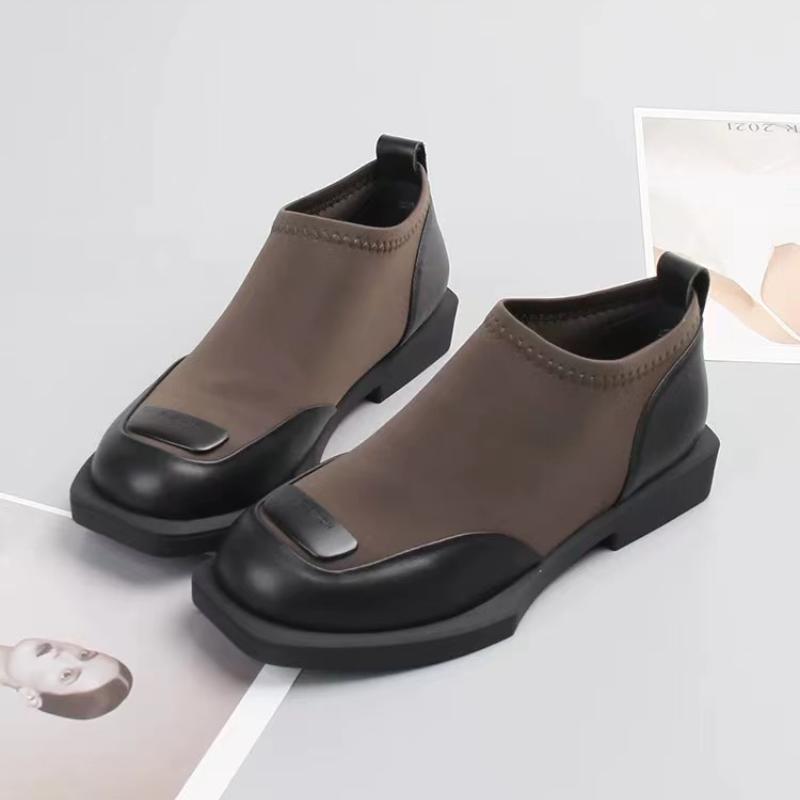 Fashionable and breathable panelled women's small leather shoes