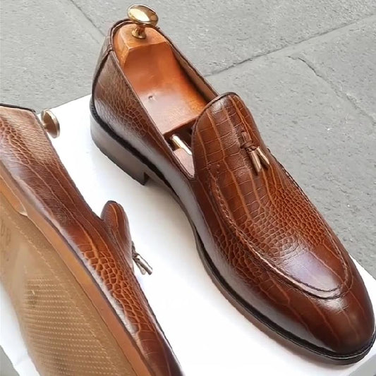 British-style tasseled leather business shoes