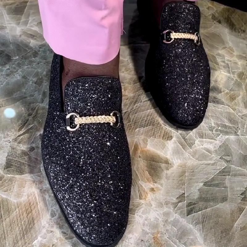 Starry sky full of high-end men's leather shoes